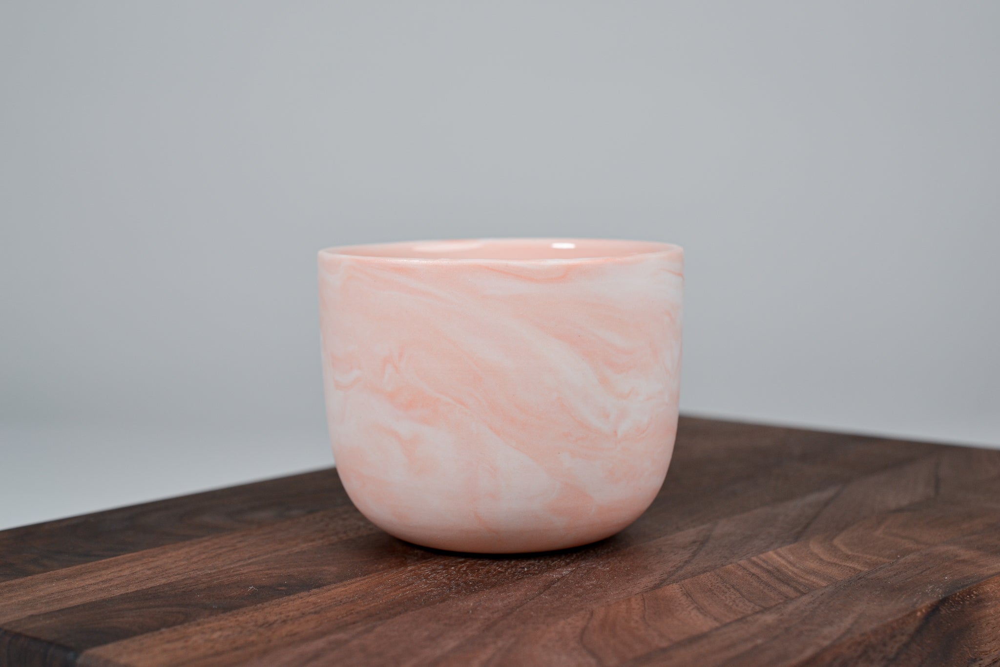 Kávový hrnek z porcelánu - Flow - růžový - 200 ml - matná verze