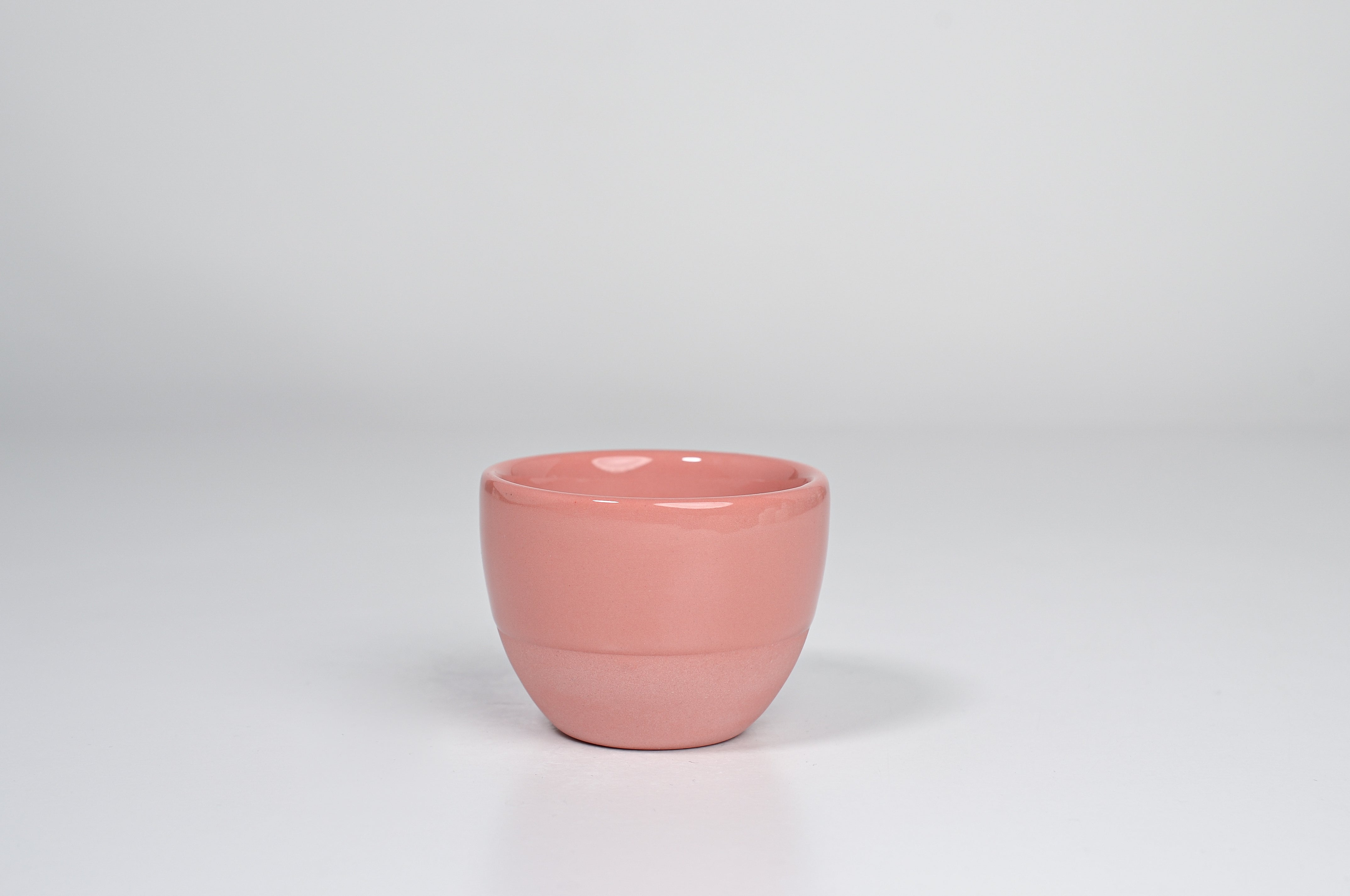 Simple momoiro pink cup