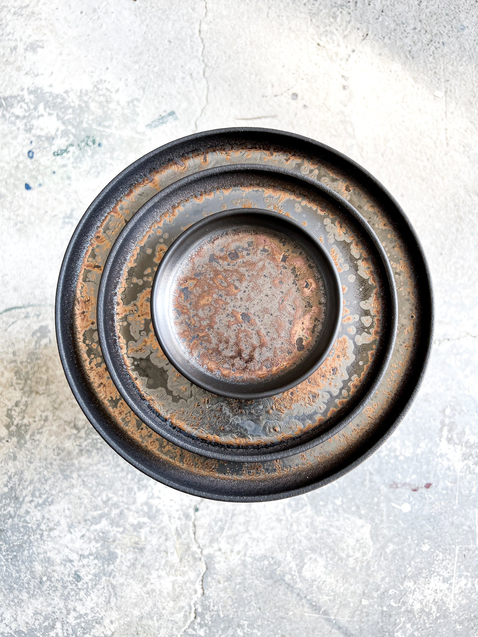 Temné místo, zlatý talíř