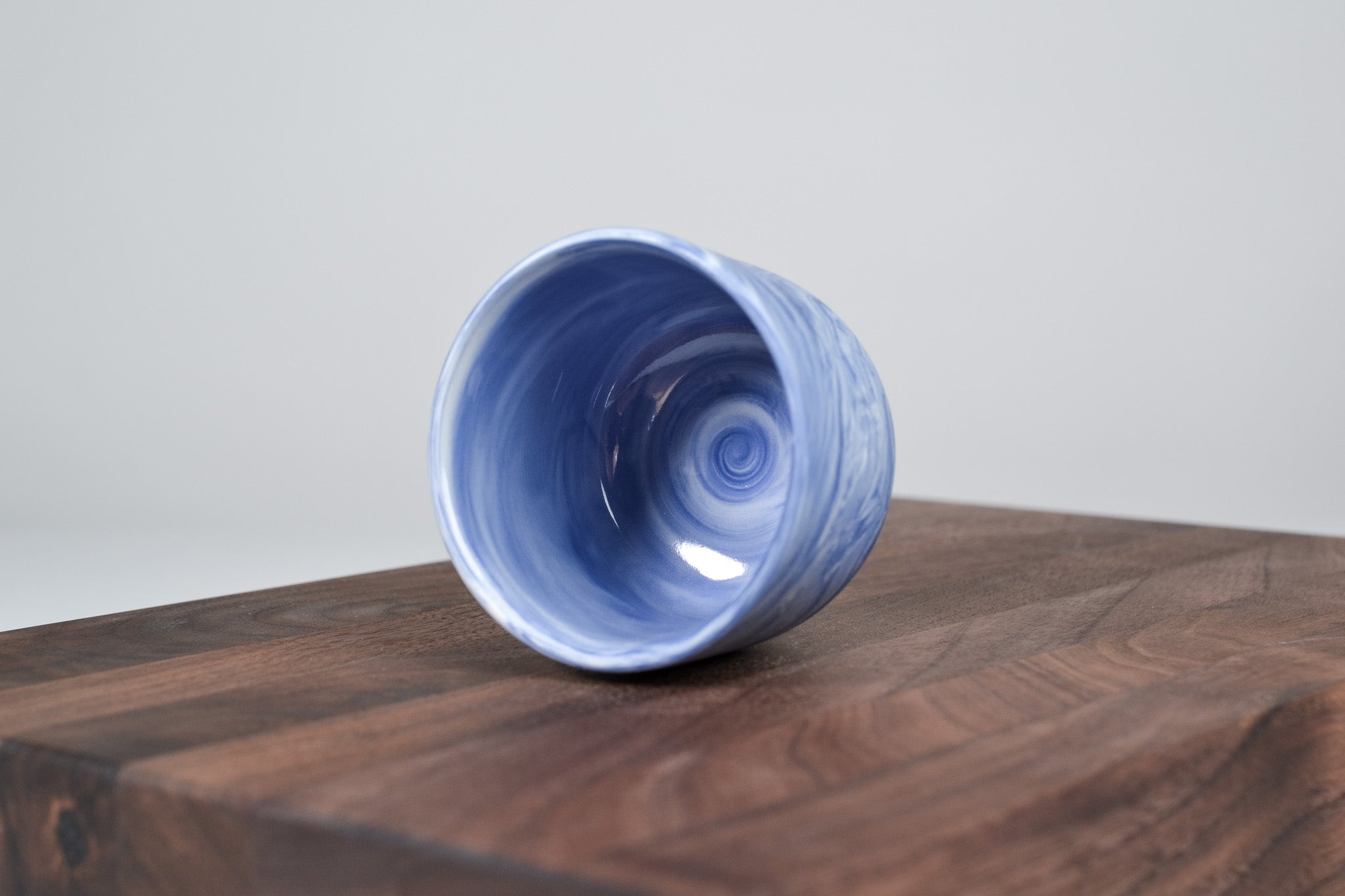 Kávový hrnek z porcelánu - Flow - 70 ml - modrý porcelán