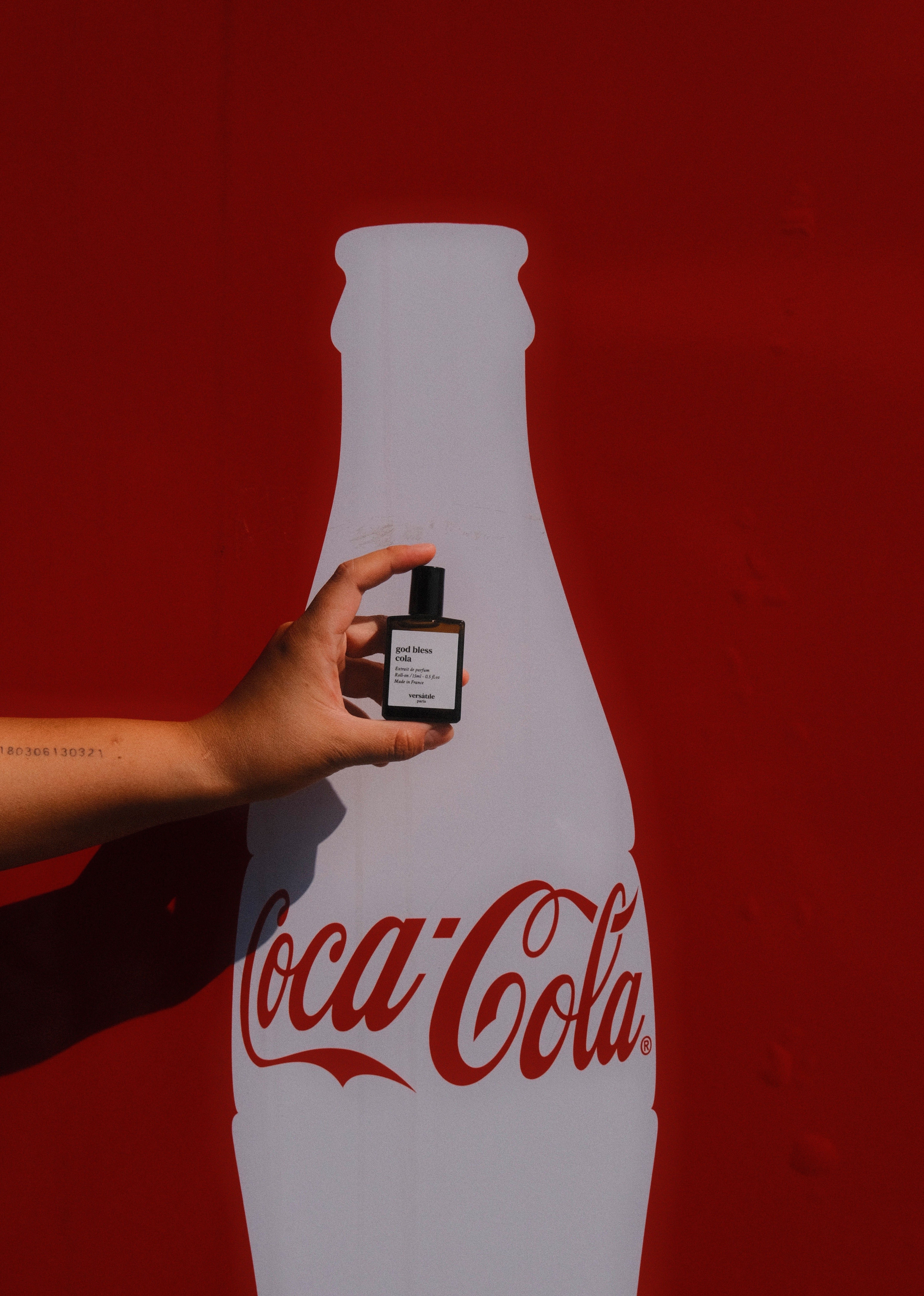 GOD BLESS COLA - BŮH ŽEHNEJ KOLE