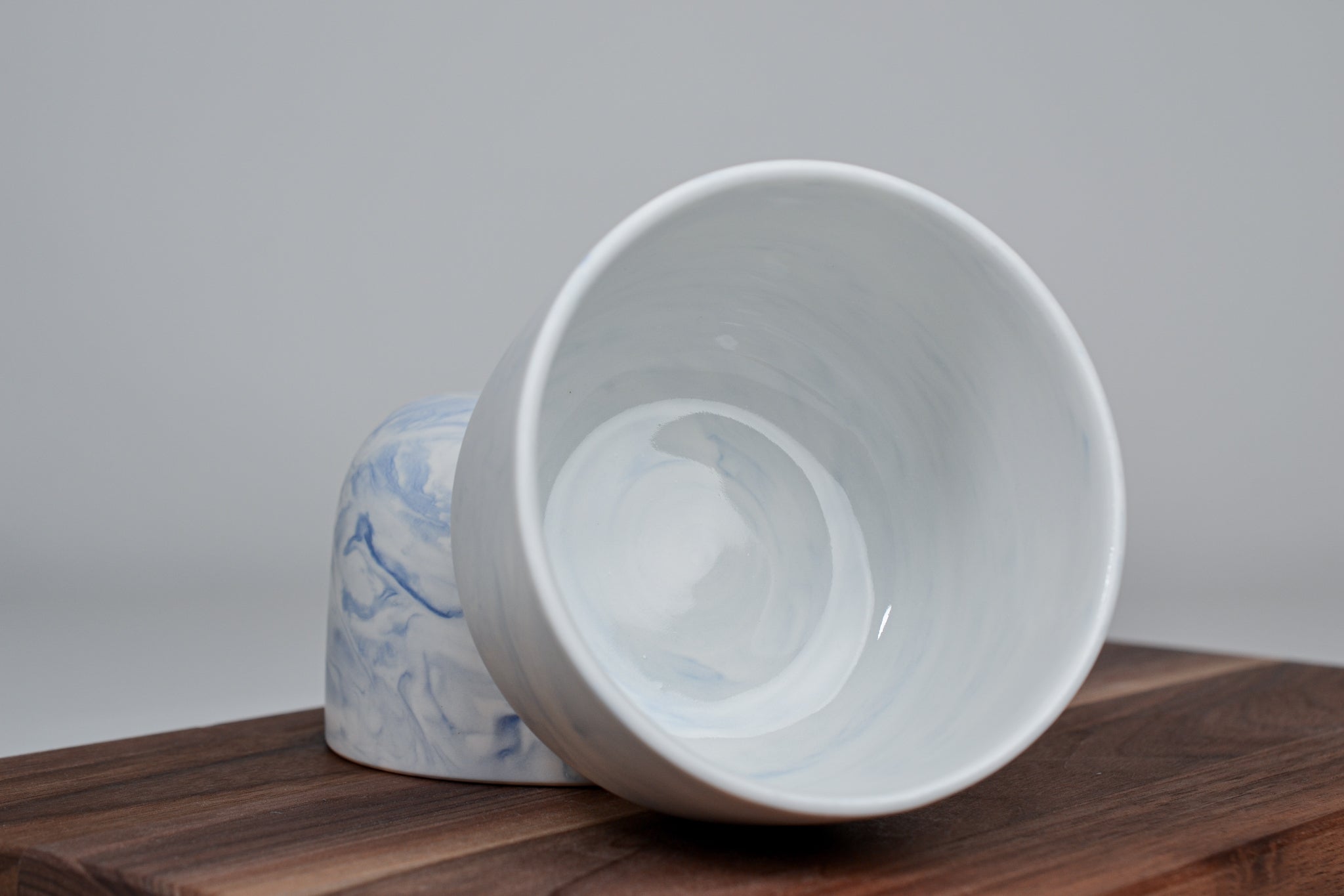 Kávový hrnek z porcelánu - Flow - 280 ml