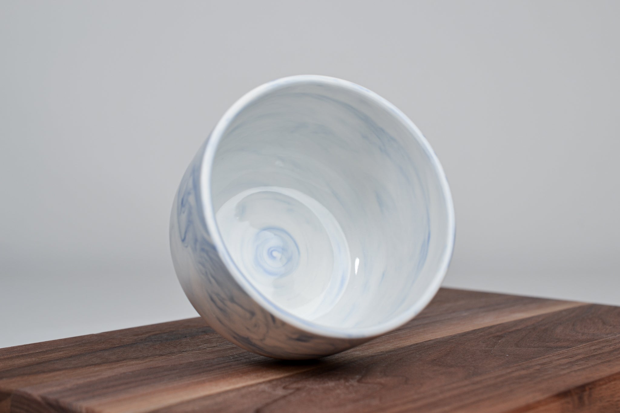Kávový hrnek z porcelánu - Flow - 280 ml