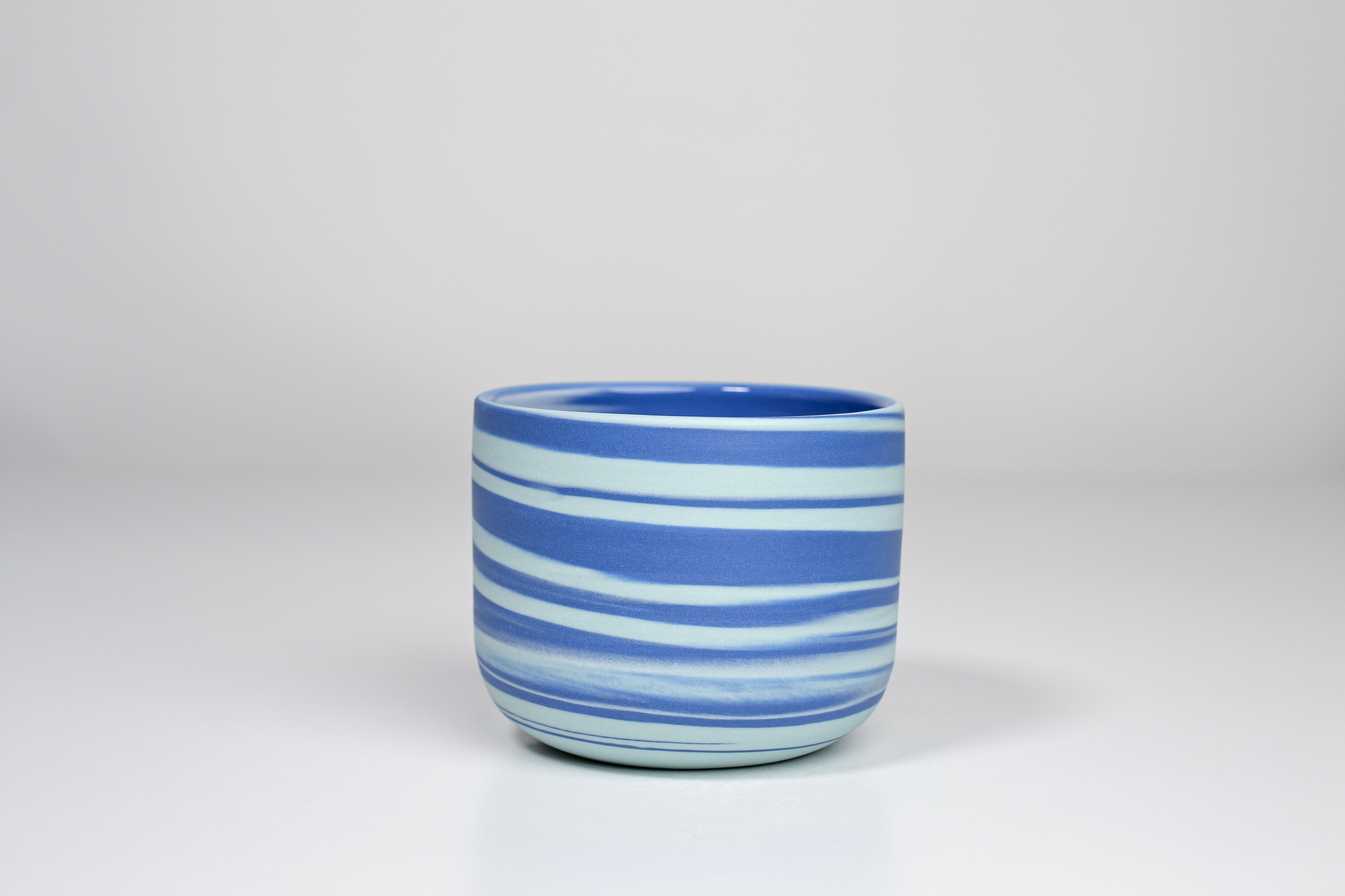 Let it flow. Porcelain cup. 190ml