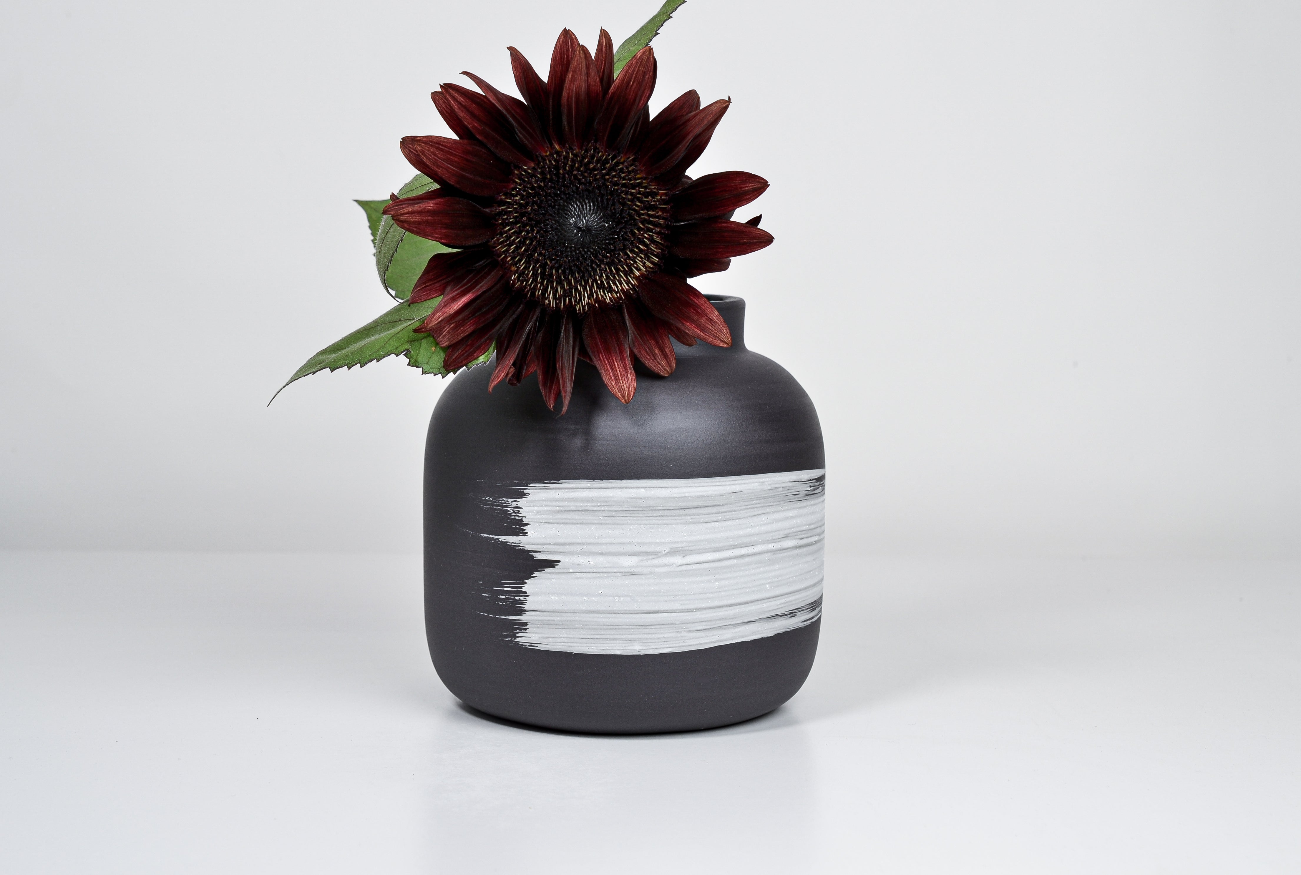 Simple vase, black porcelain with white line