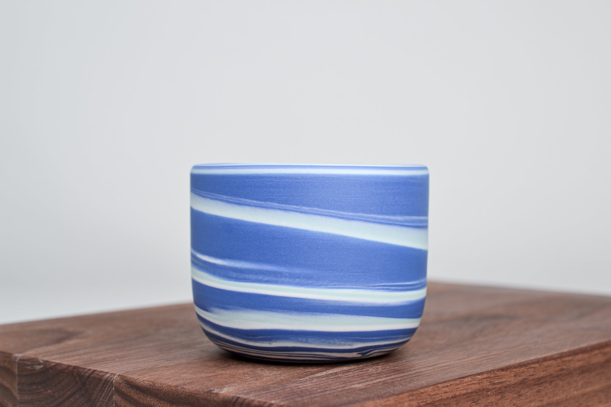 Let it flow. Porcelain cup. 190 ml