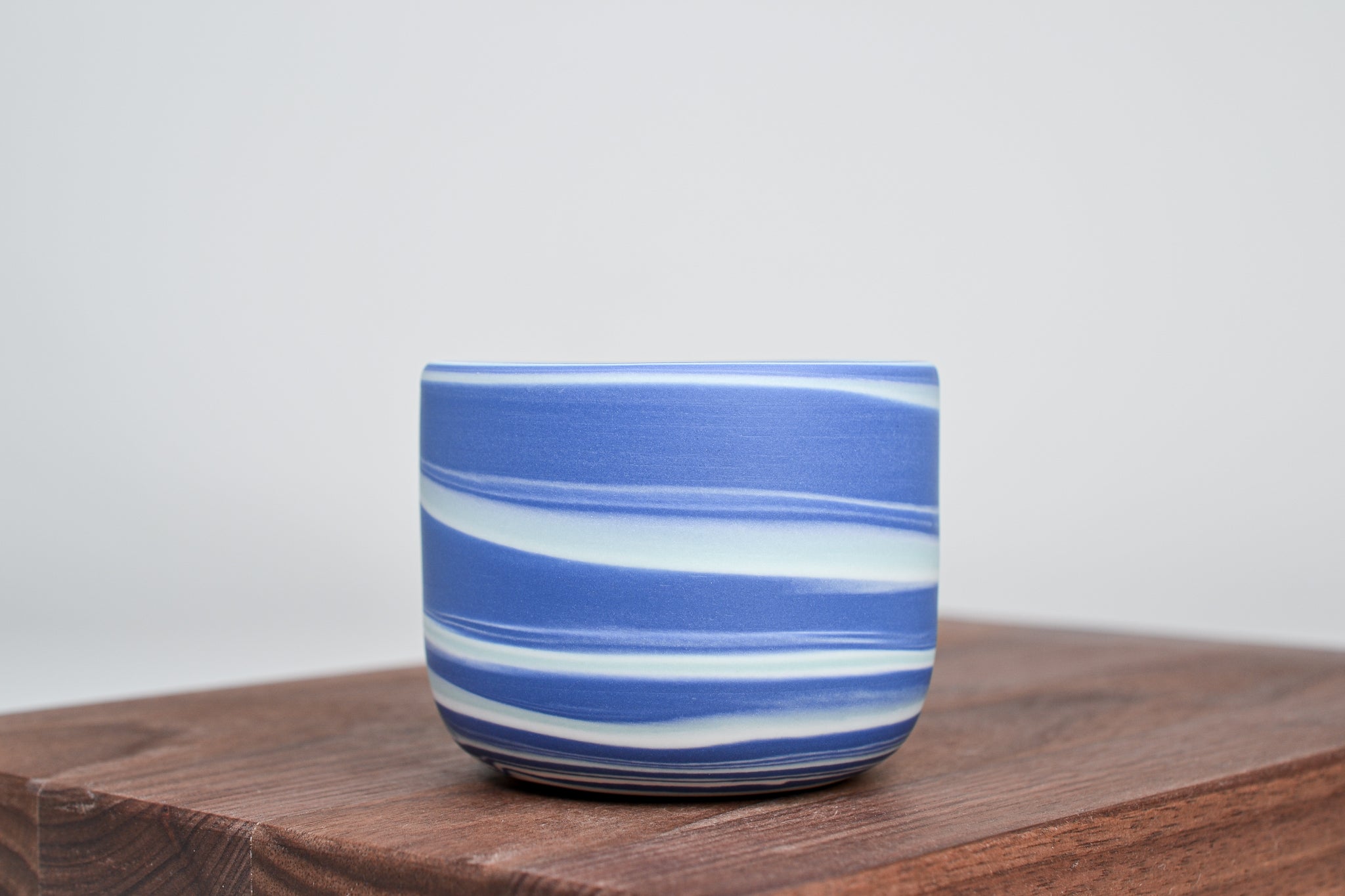 Let it flow. Porcelain cup. 190 ml