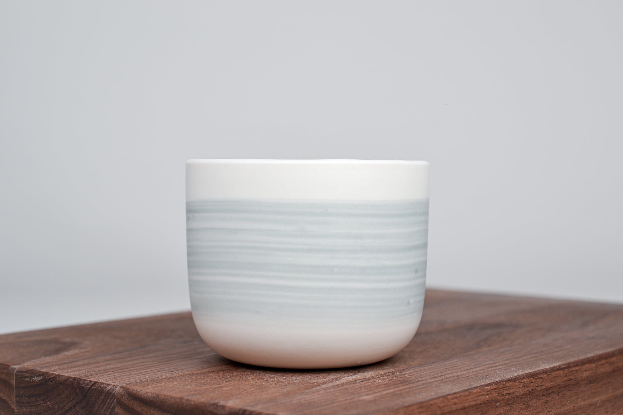 Šedá linka - Jednoduchý kávový hrnek - 200ml