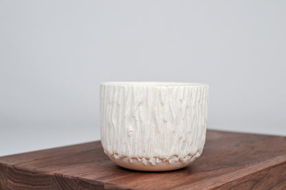 Strukturovaný kávový šálek, kůra