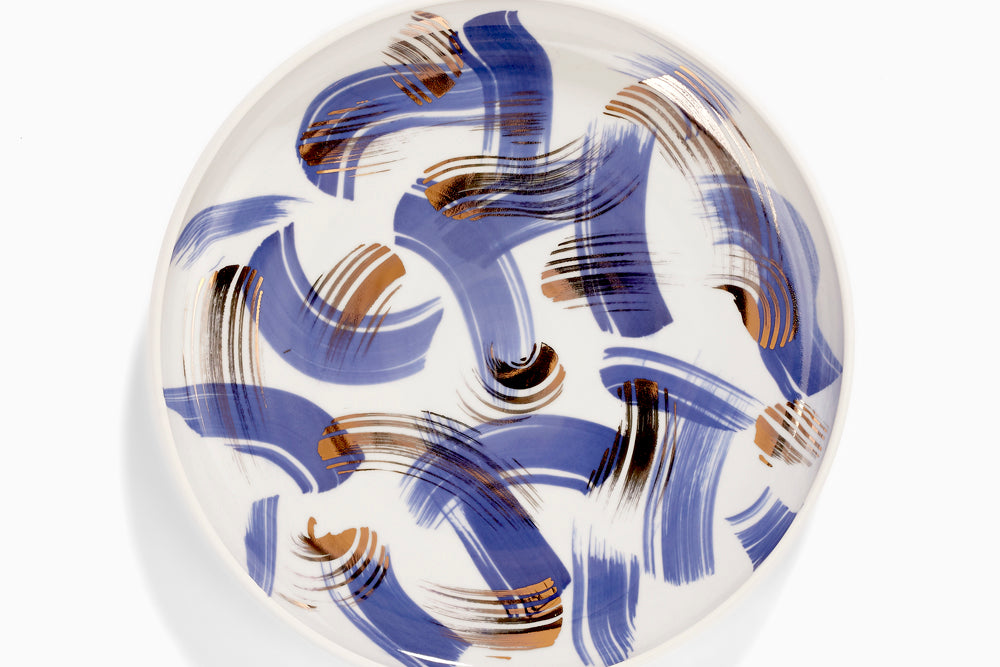 Porcelánový talíř s kobaltem a zlatem