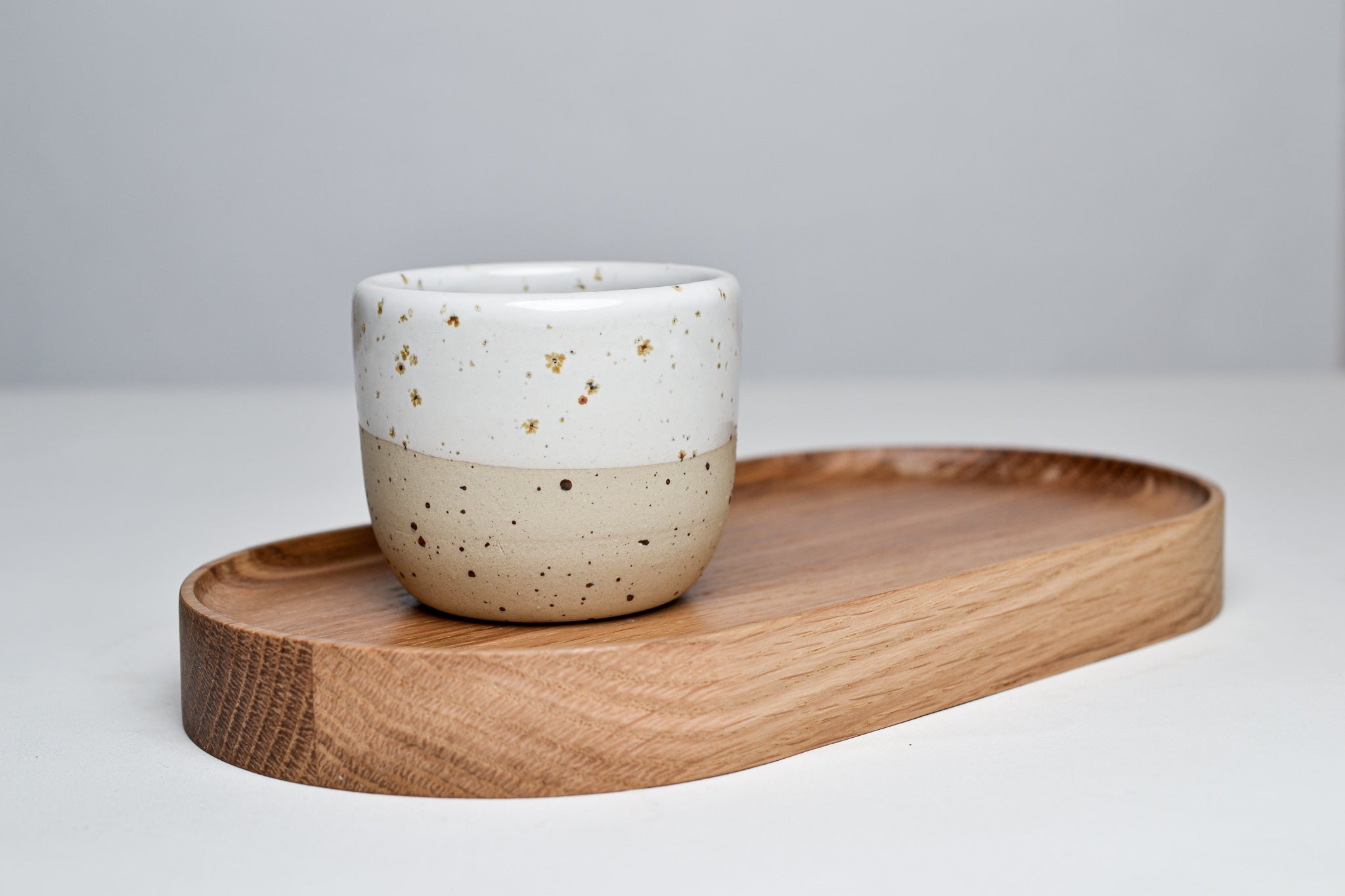 Tácek k espresso šálkům